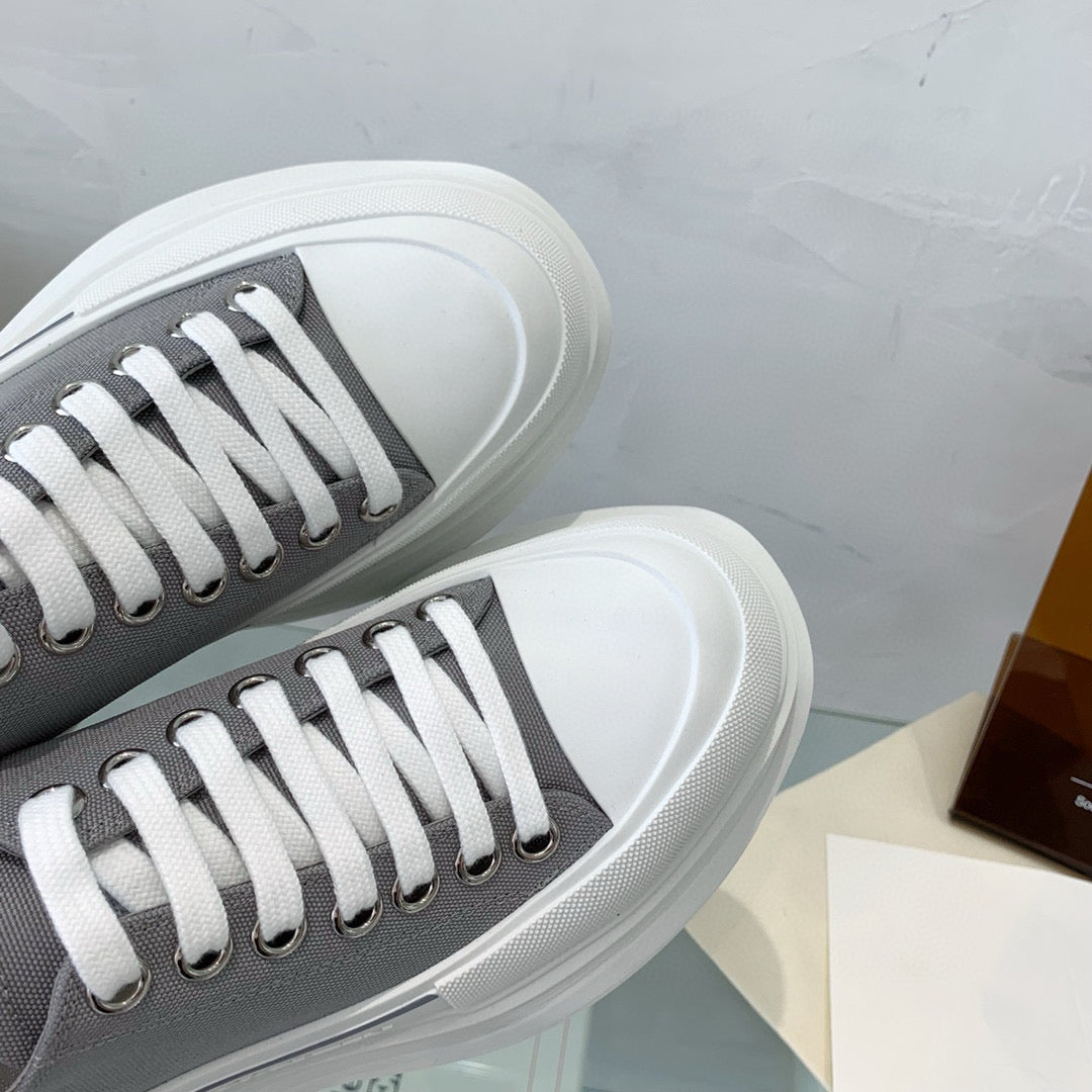 Alexander McQueen Sneakers