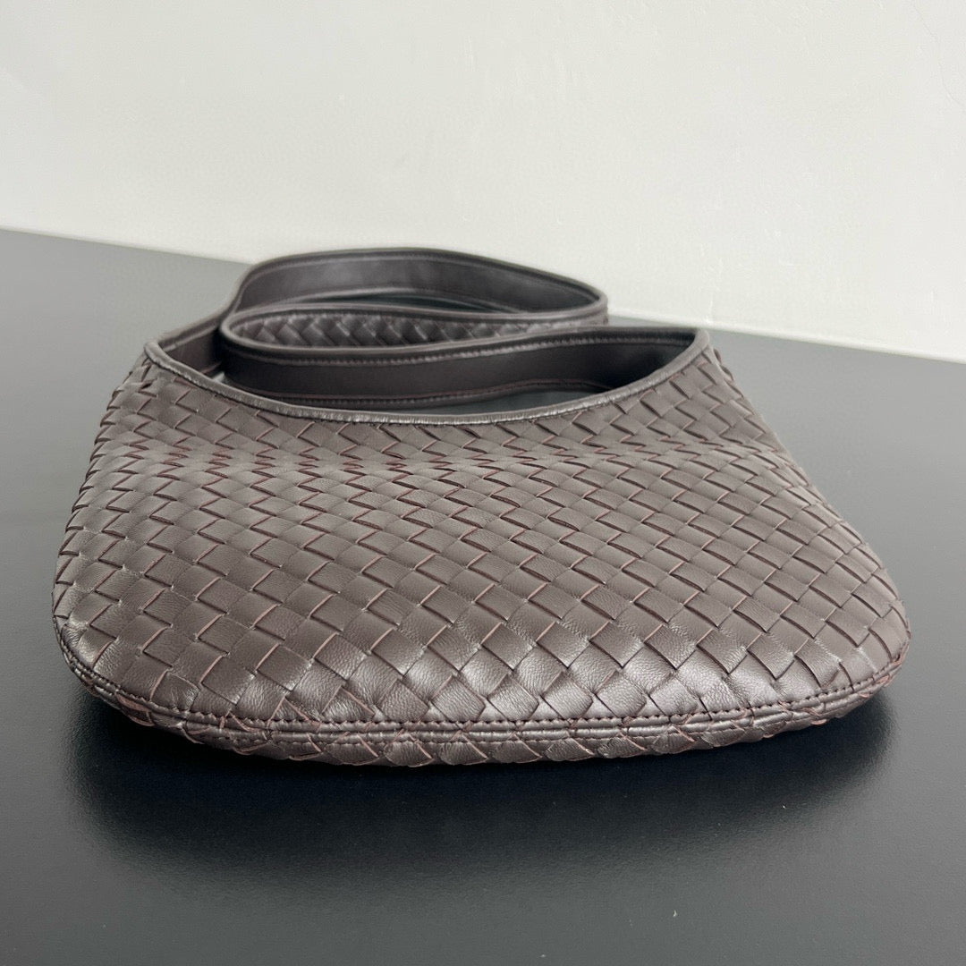 BV Woven Bag 27x17x2.5CM