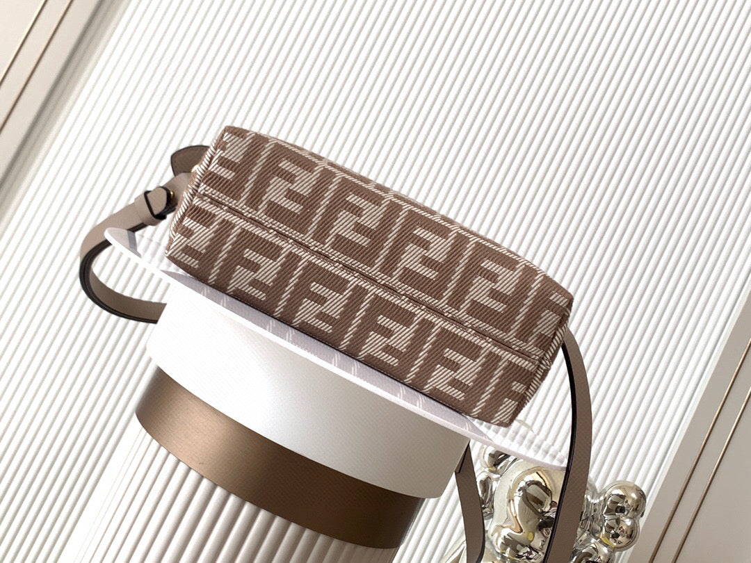 Fendi Sling bag (Mini)