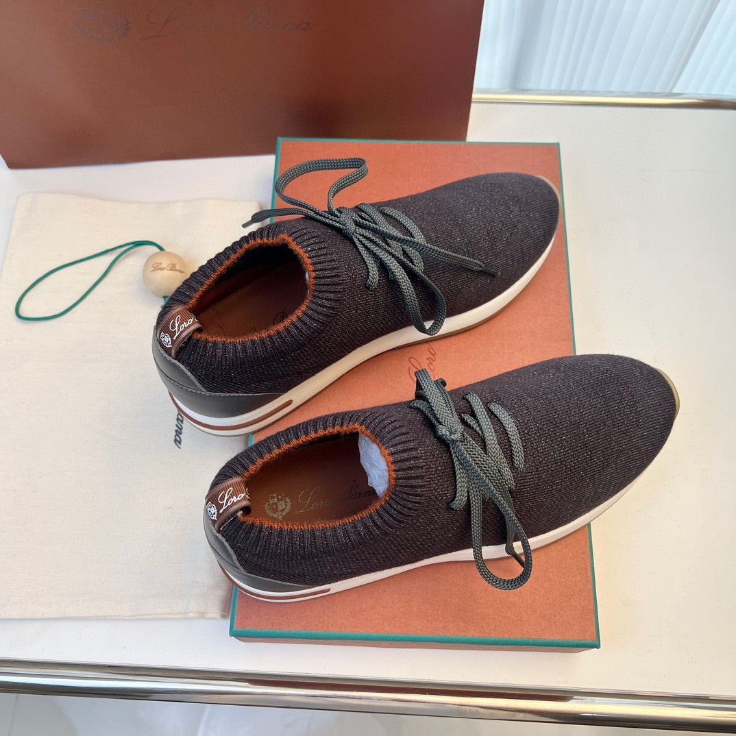 LP Sneakers
