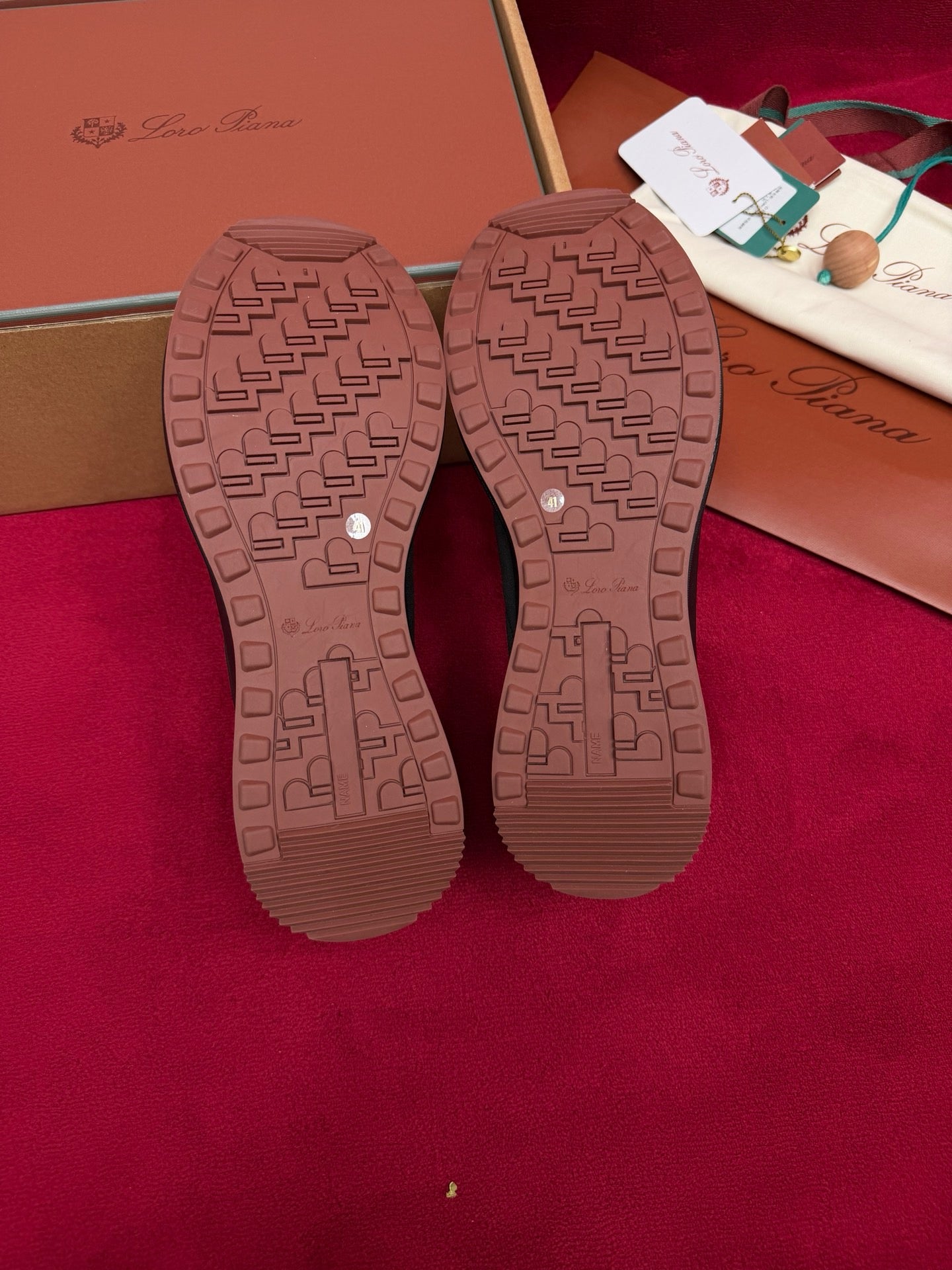 LP Sneaker