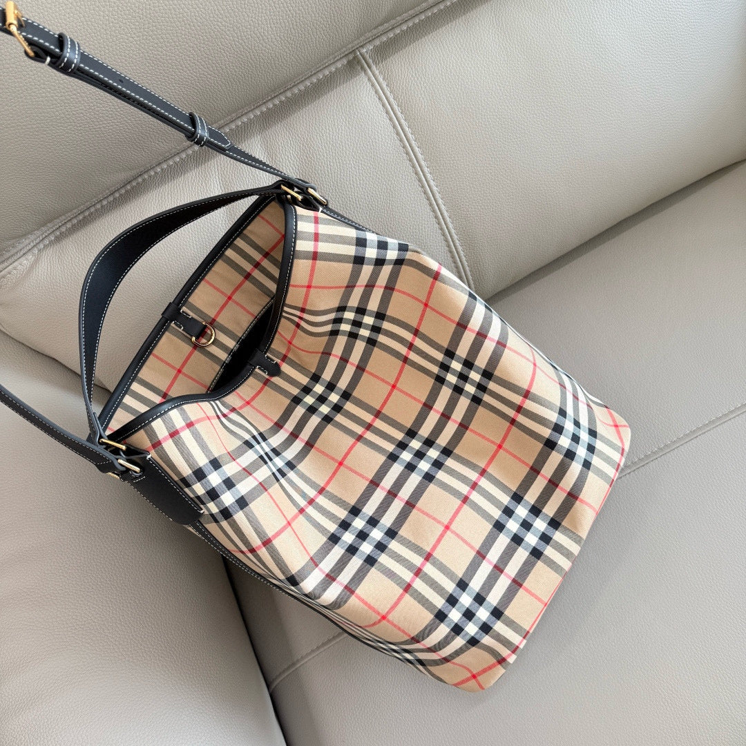Burberry Bucket Bag(26CM*20CM*32CM)