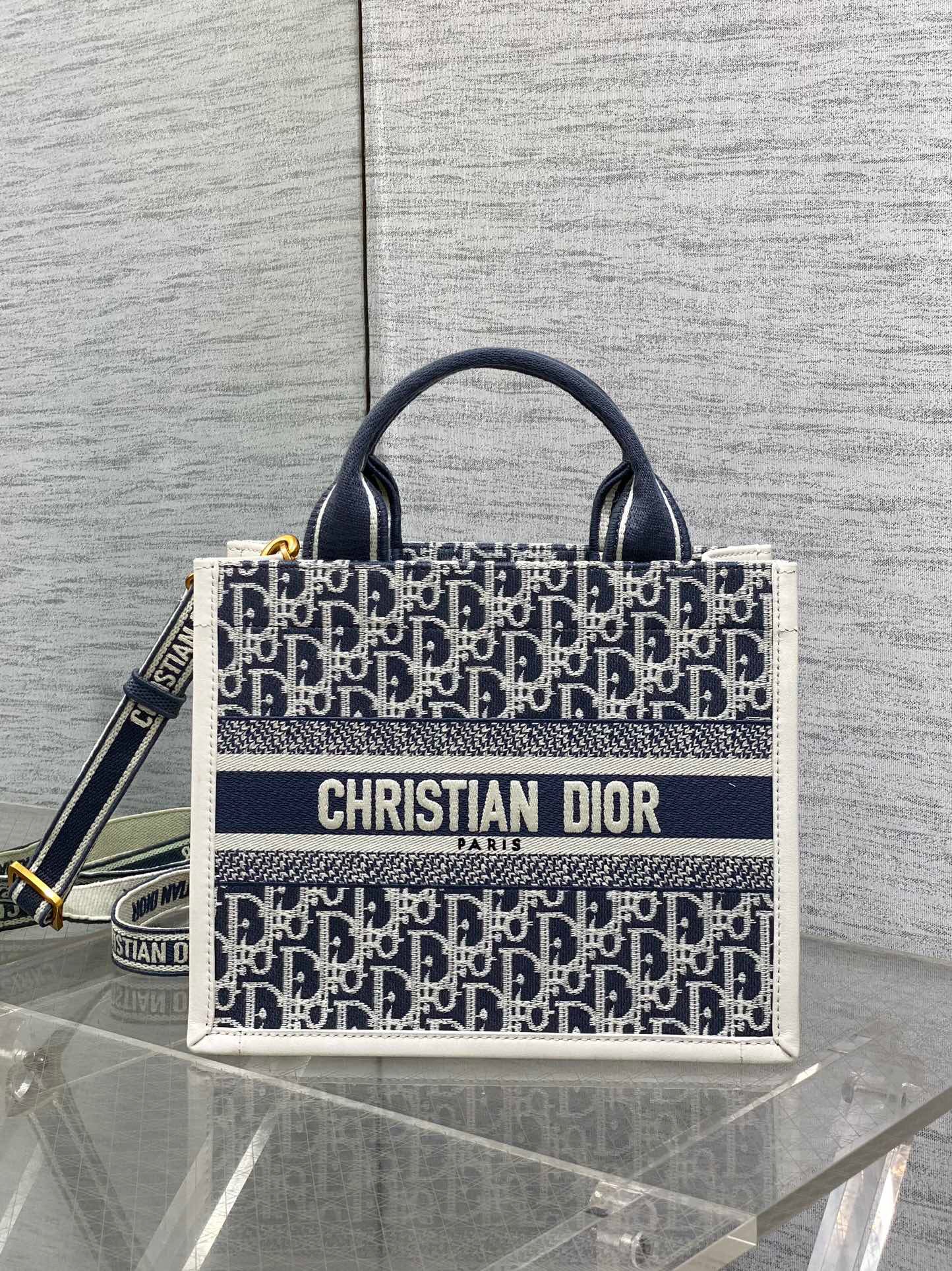Dior Tote  26x12x21cm