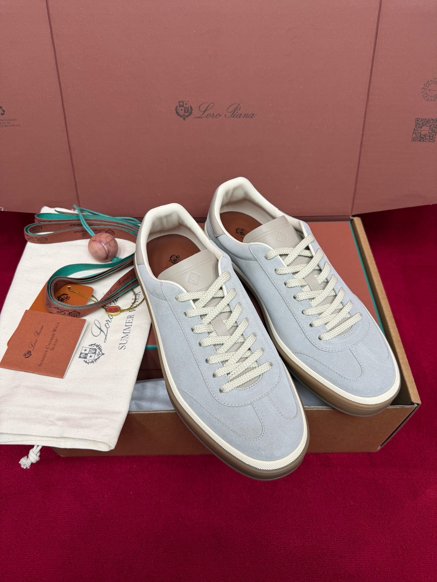 LP Sneaker