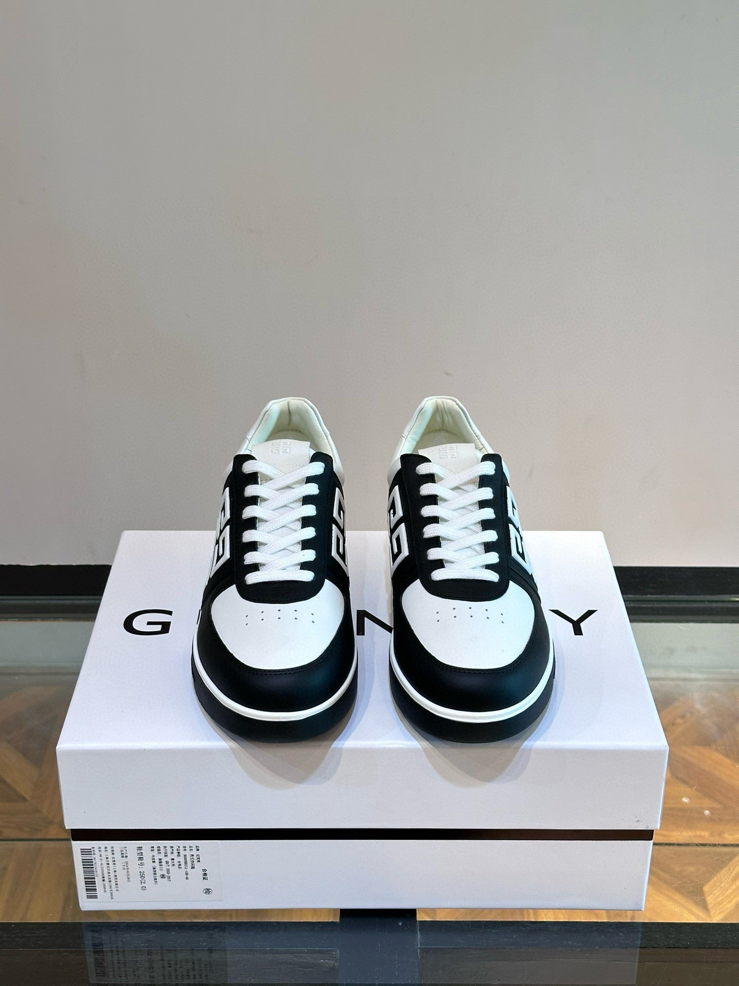 Givenchy Sneakers