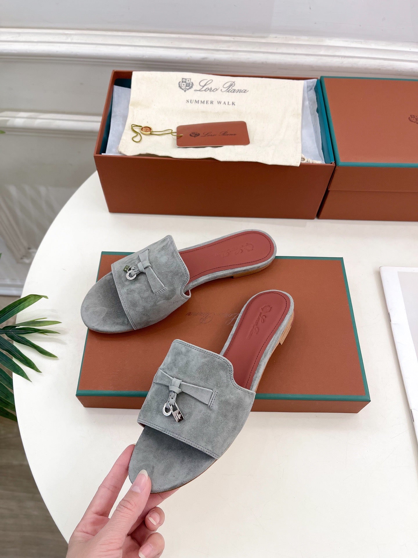 LP Sandals