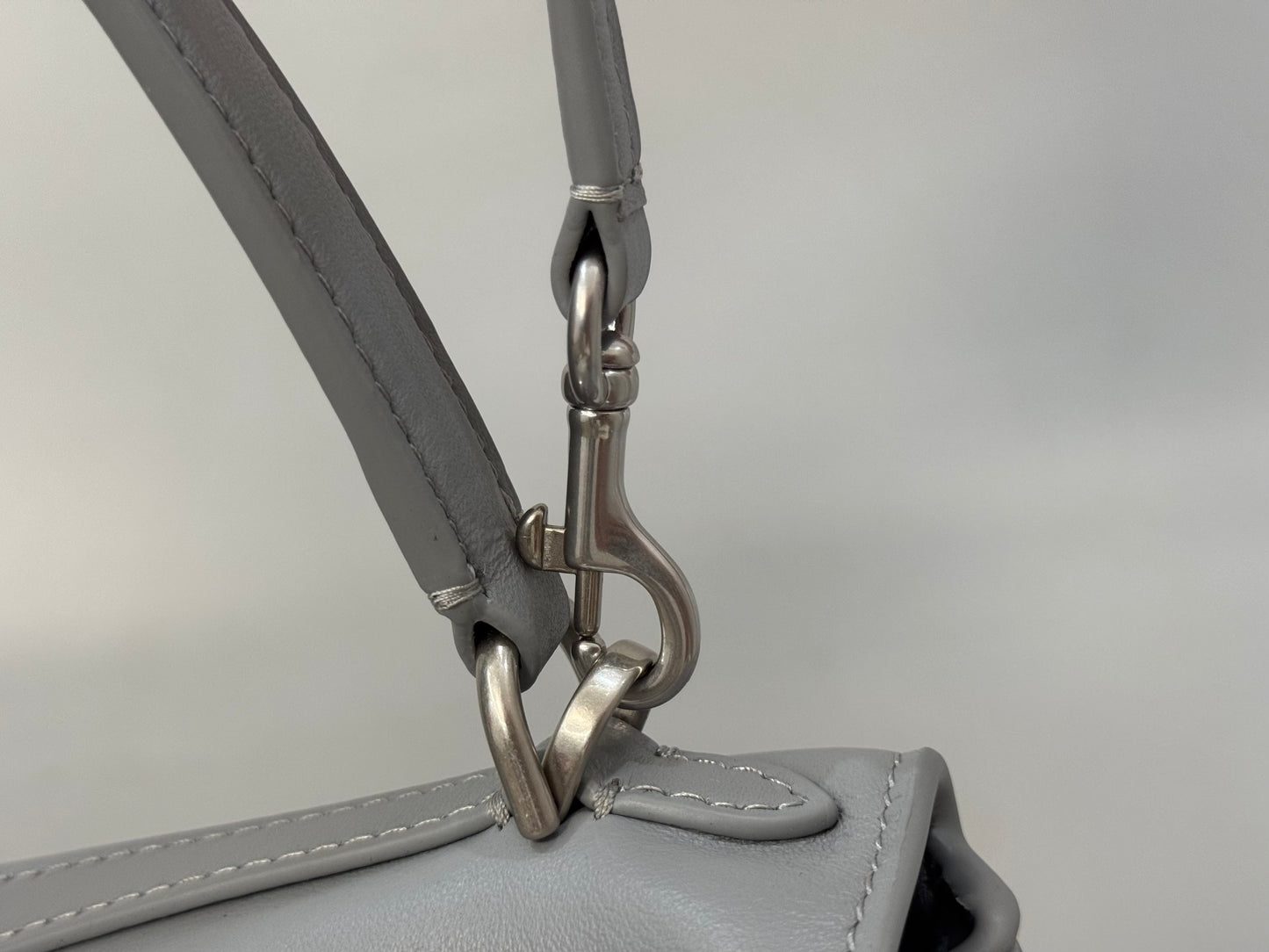 Balenciaga Rodeo Handbag 22x9.9x8.3cm