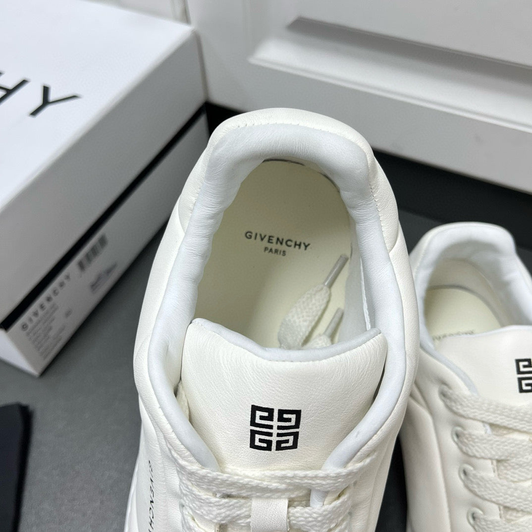 Givenchy Sneakers