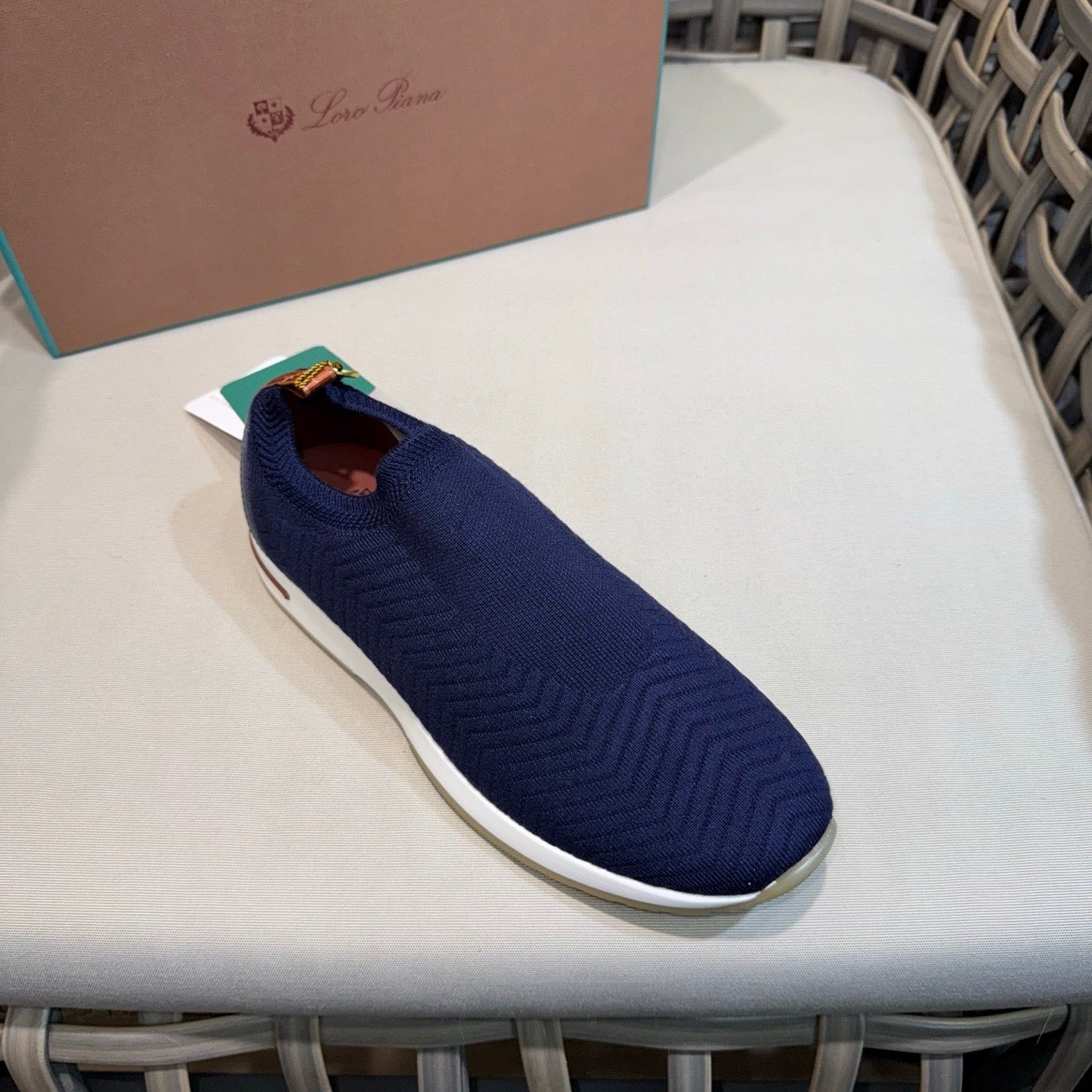 LP Sneakers