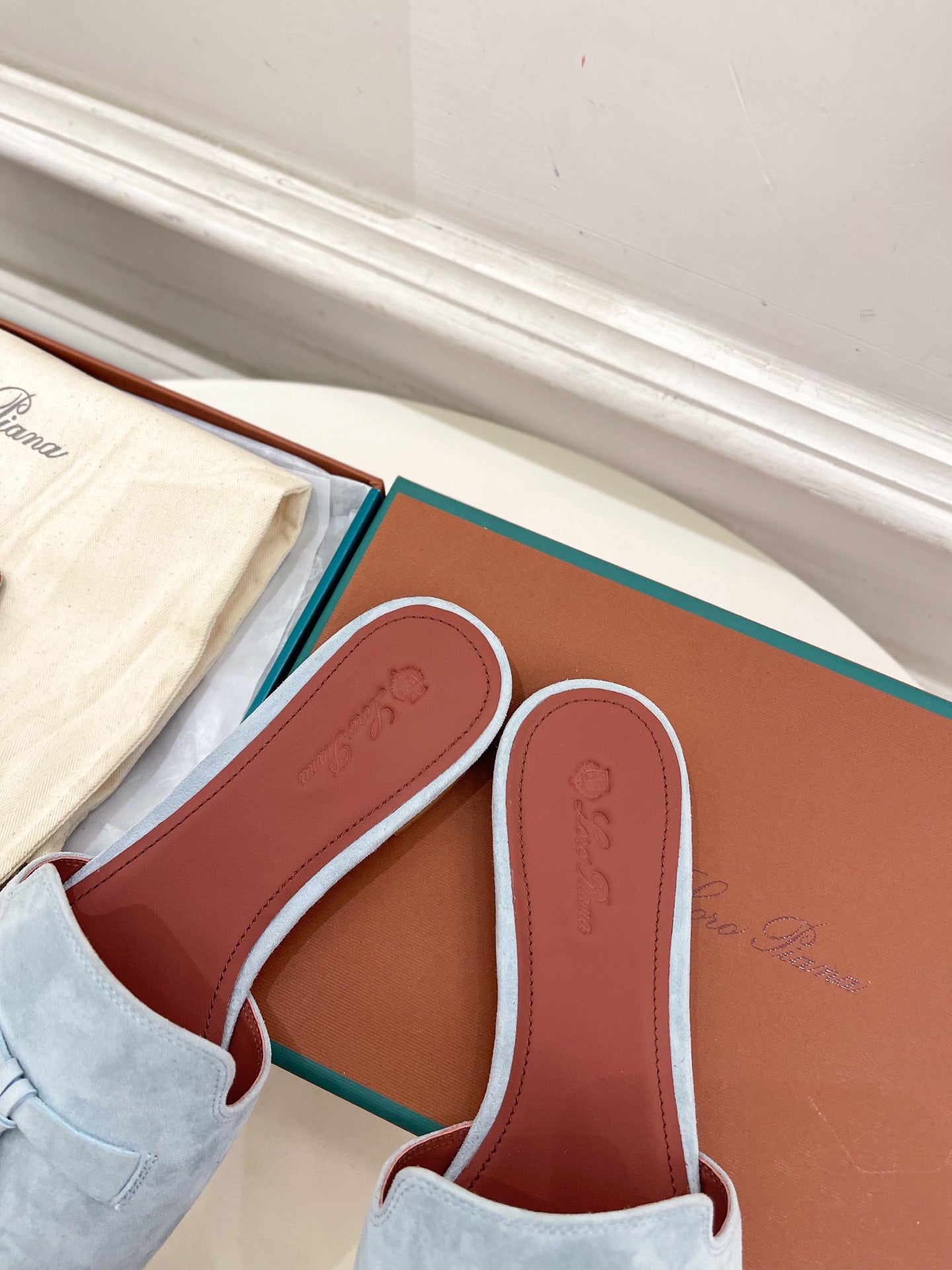 LP Sandals