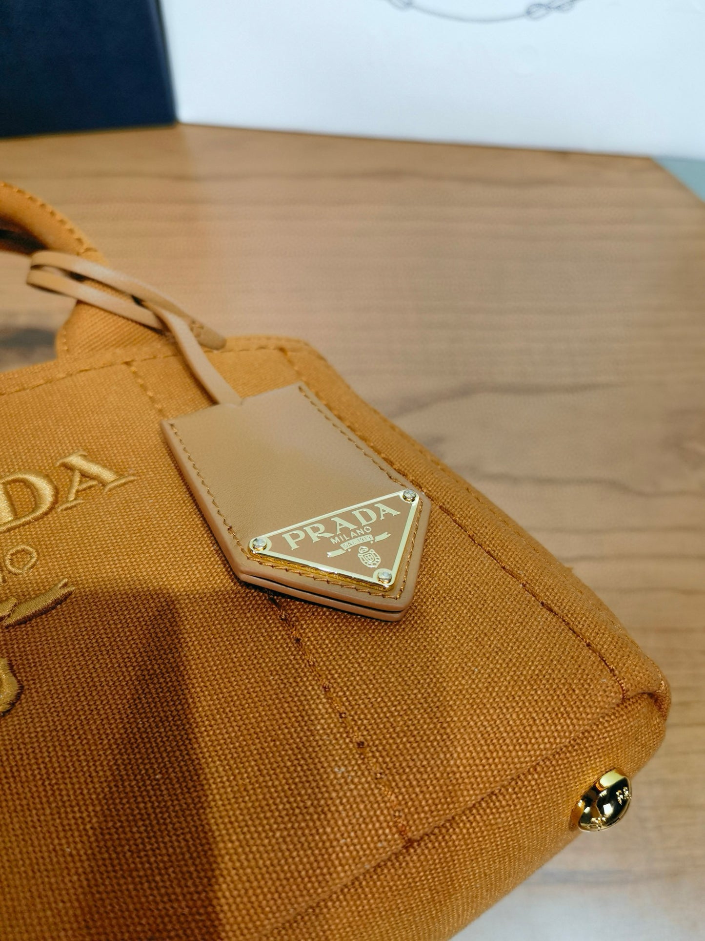 Prada Handle Bag 22x15x13cm