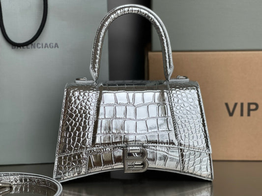 BLCG Hourglass Crocodile Top-handle Handbag
(23x10x24cm)