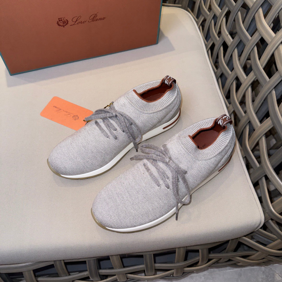 LP Sneakers