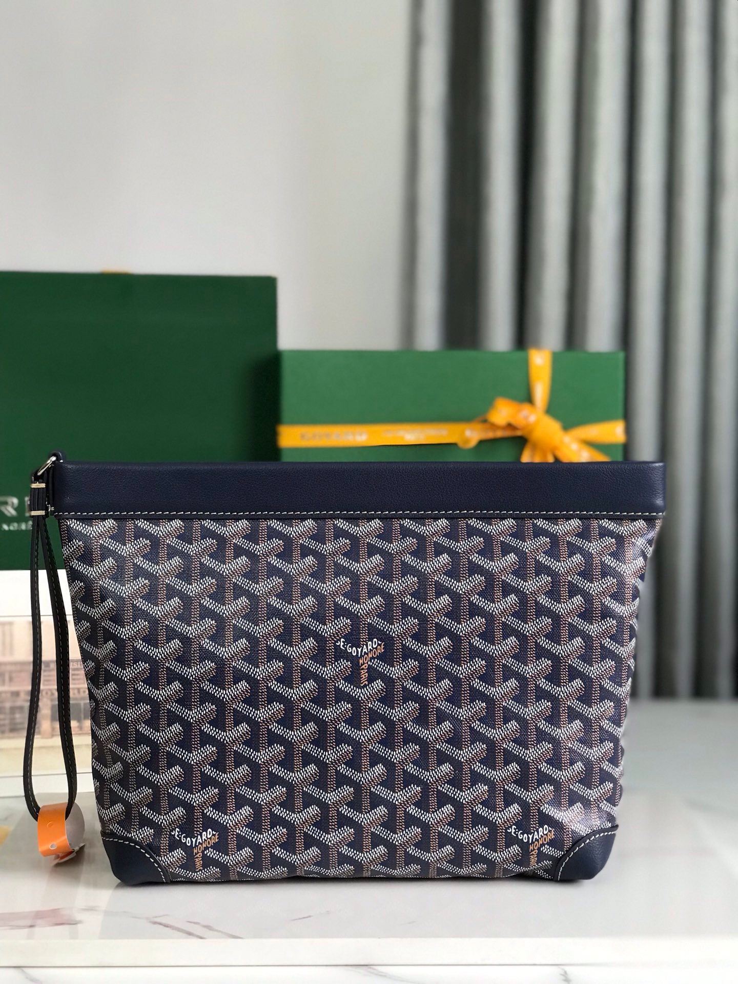 Goyard Conti