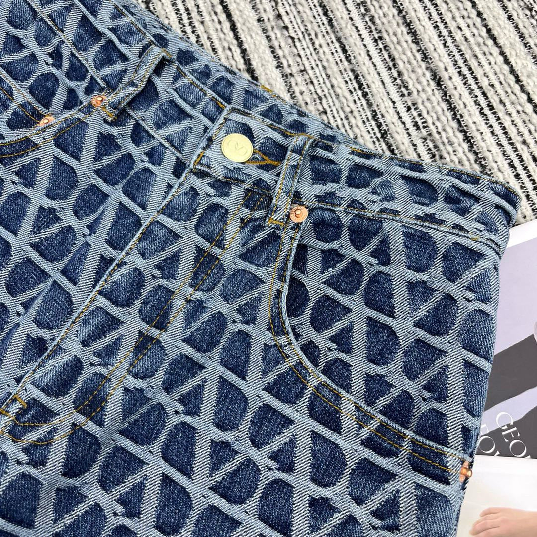 Valentino Long Jeans