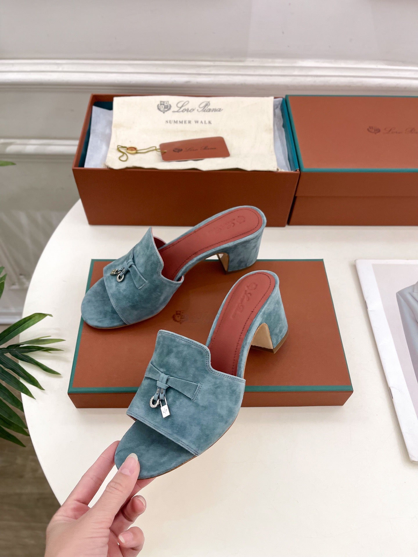 LP Sandals