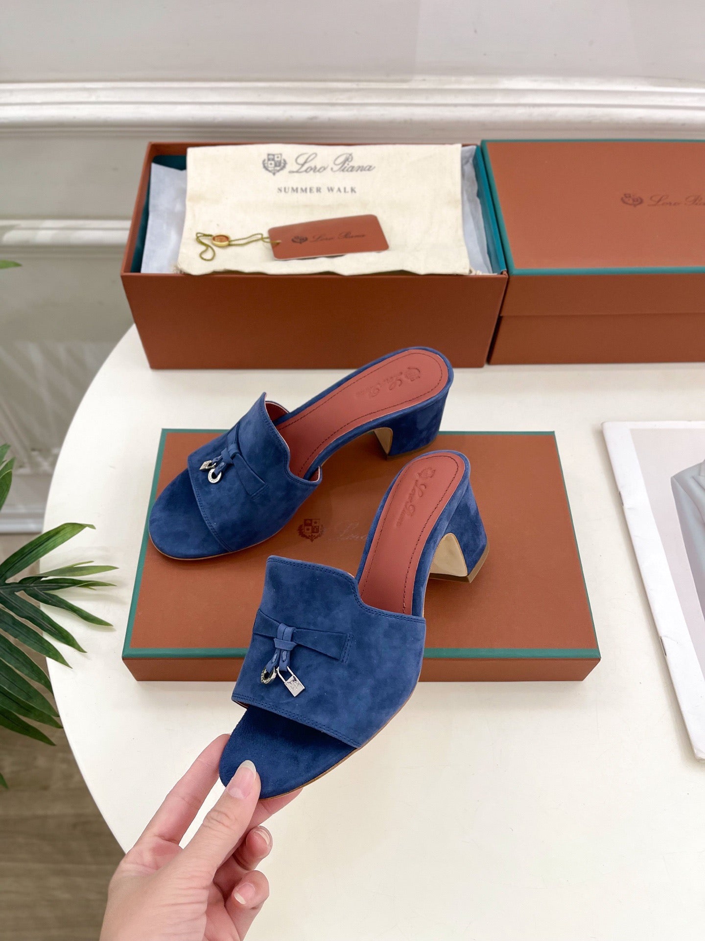 LP Sandals