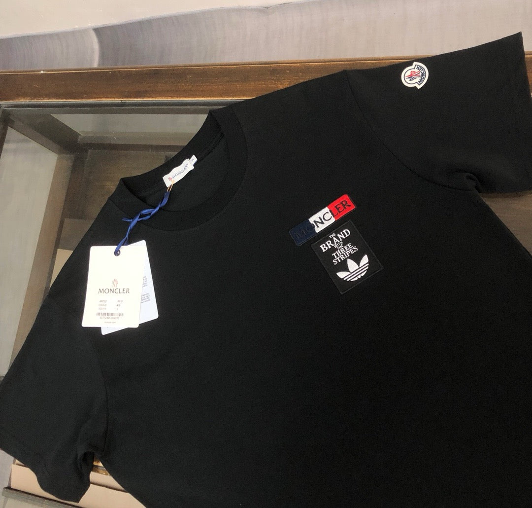 Moncler T-shirt