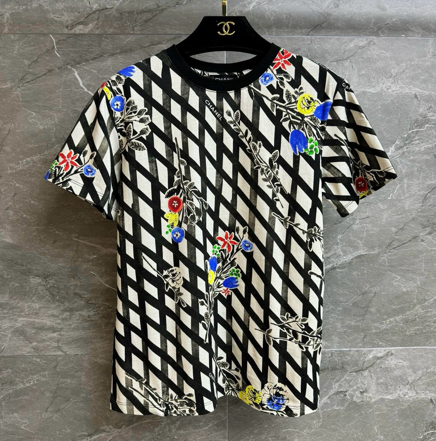 Chanel T-Shirt