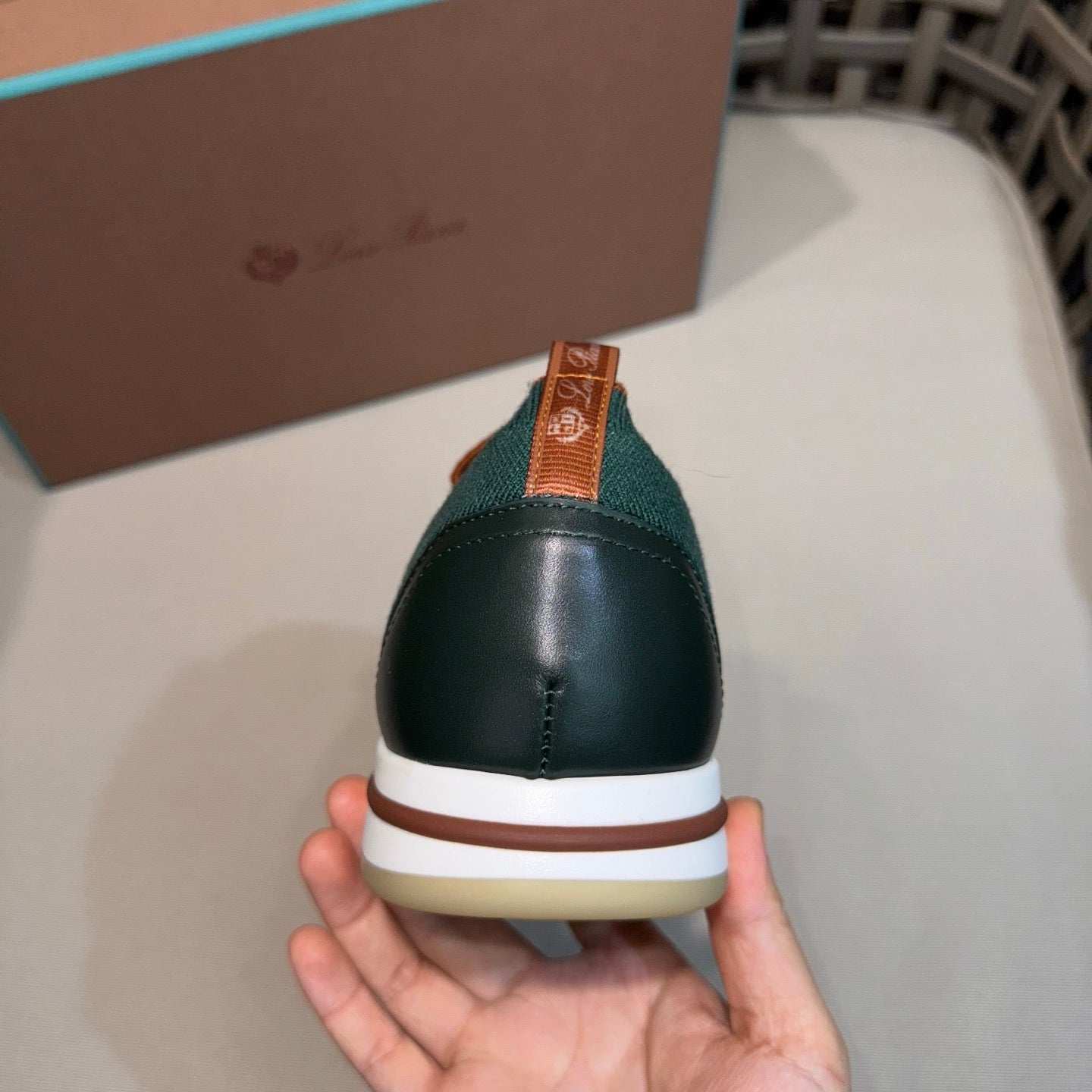 LP Sneakers