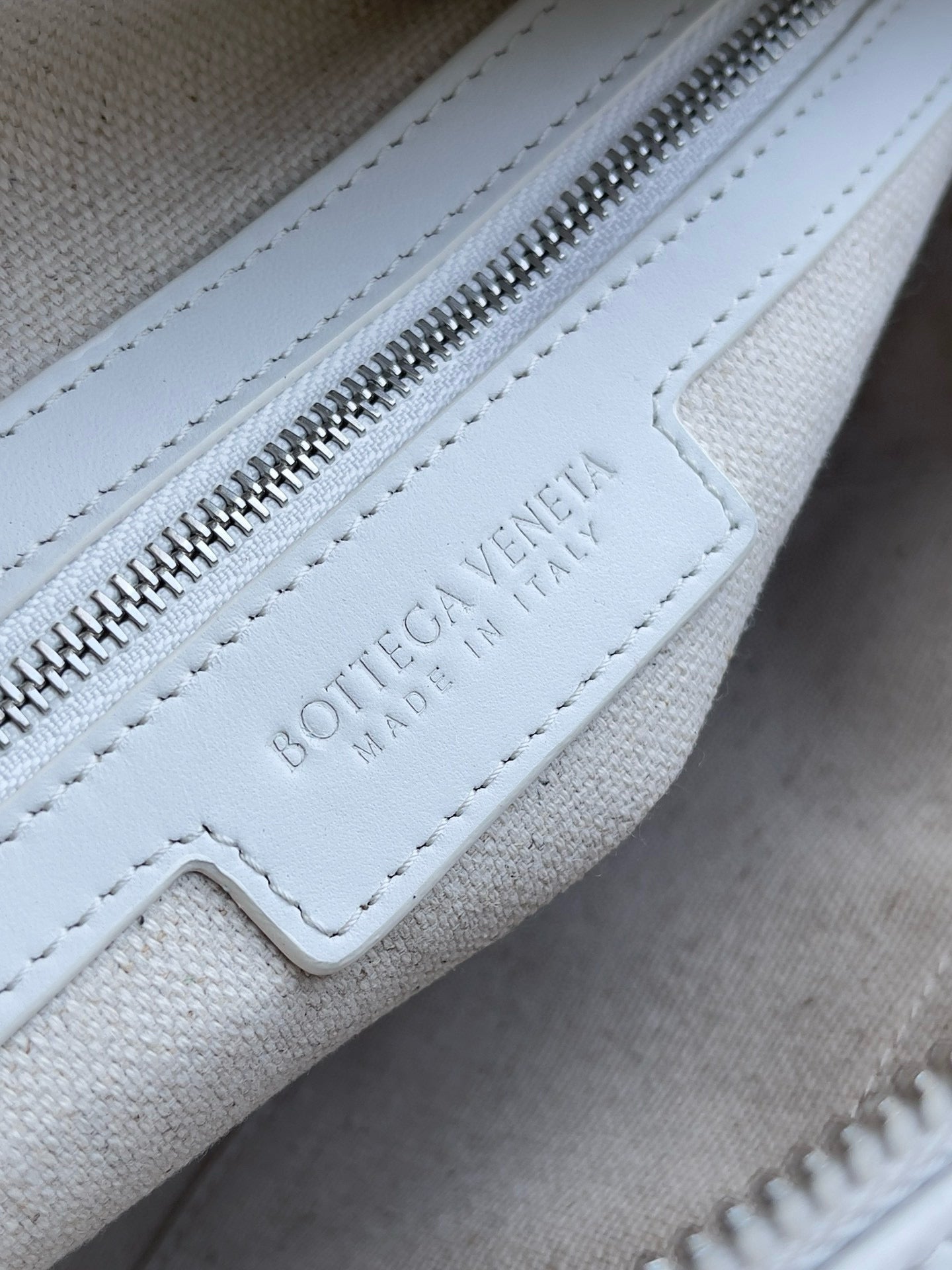 BV Intrecciato Loop Camera Bag