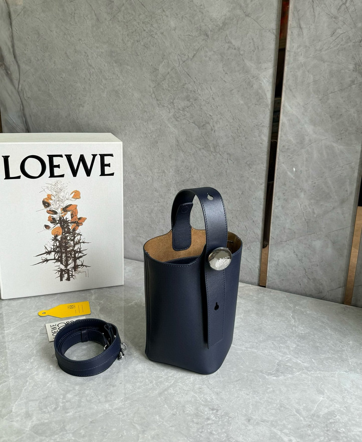 Loewe Pebble Bucket Bag(16x16x19.5cm)