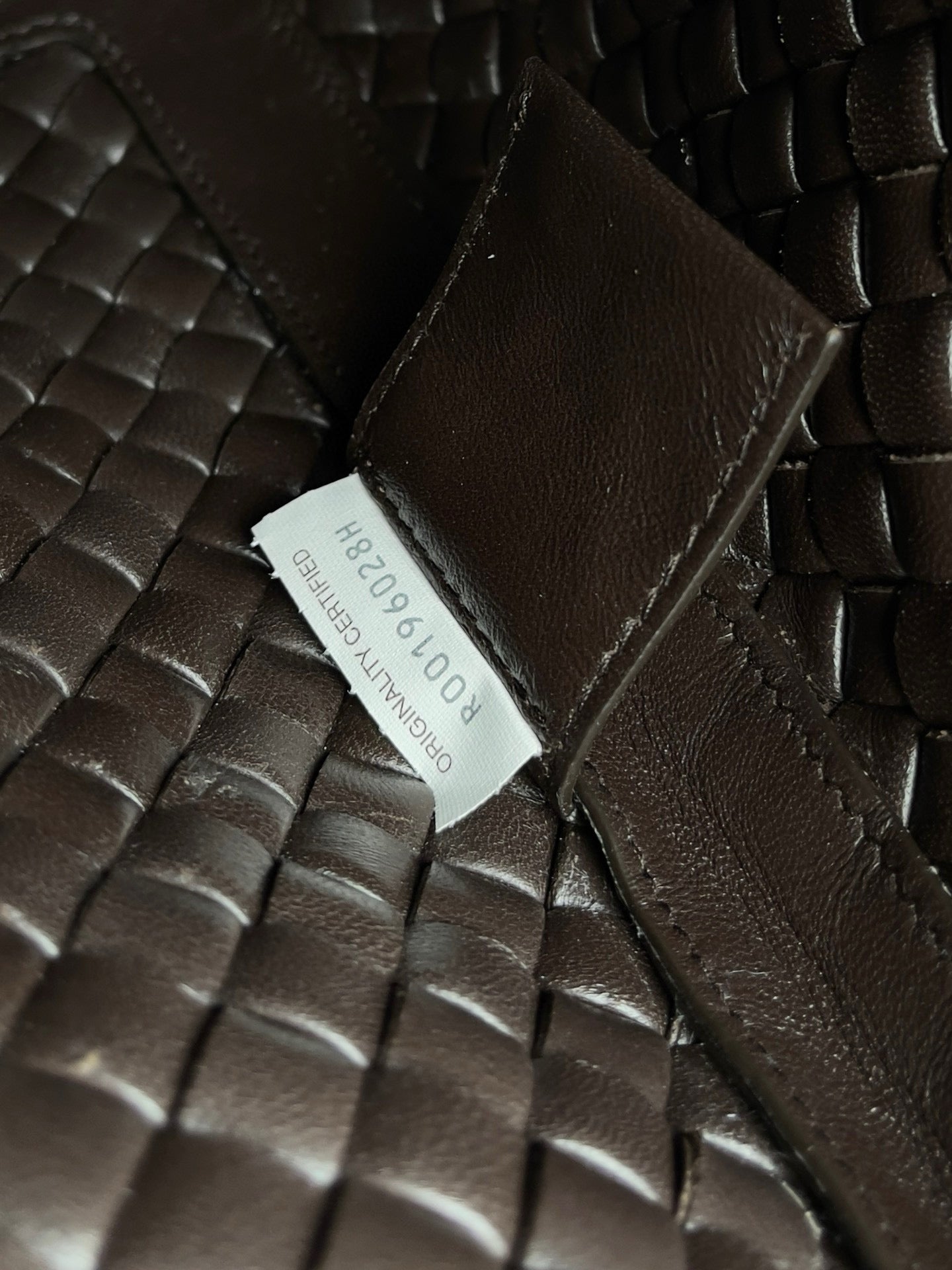 BV Clicker Shoulder Bag
