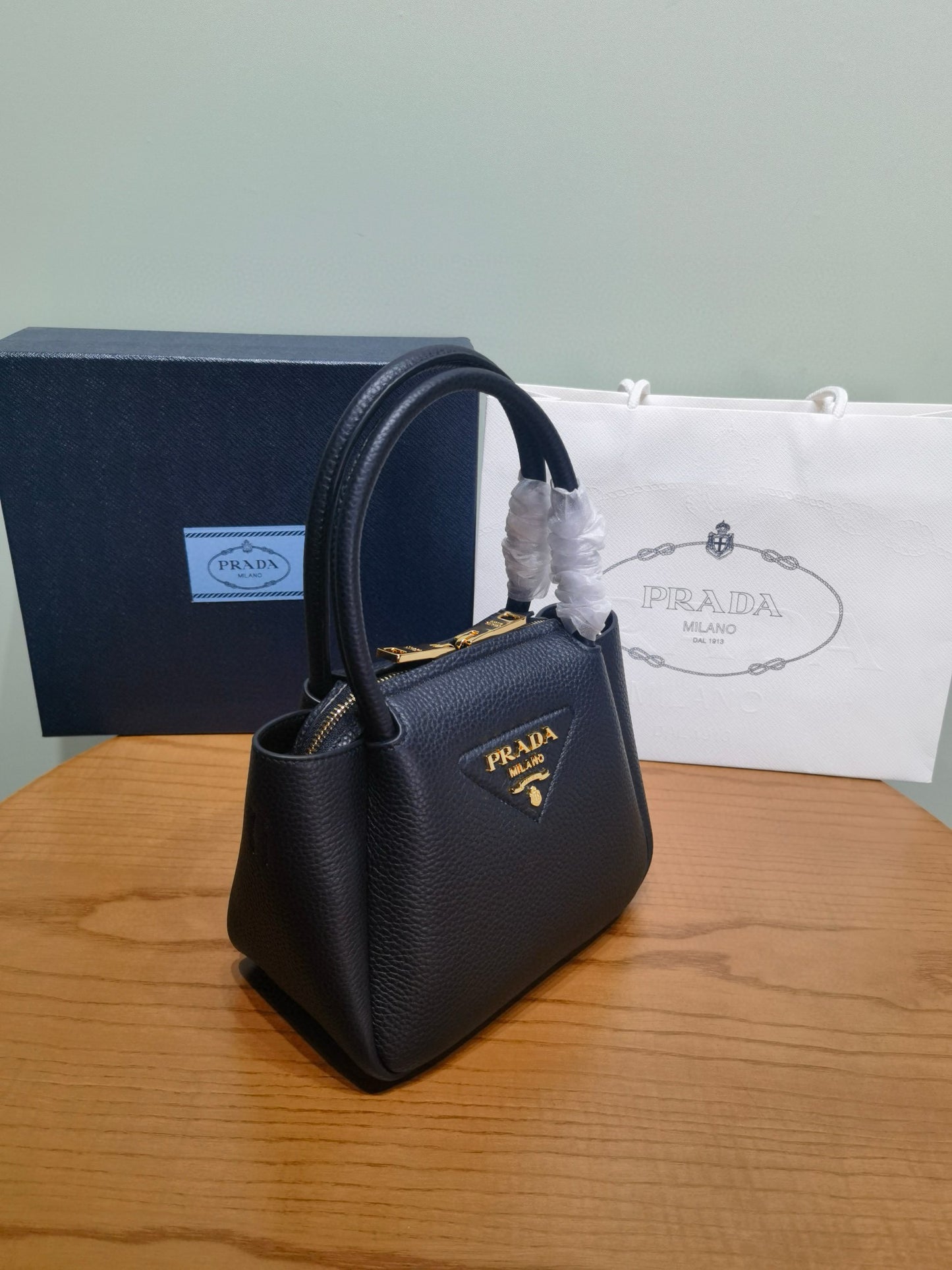 PD Small Leather Tote Bag 19.5x18x9cm