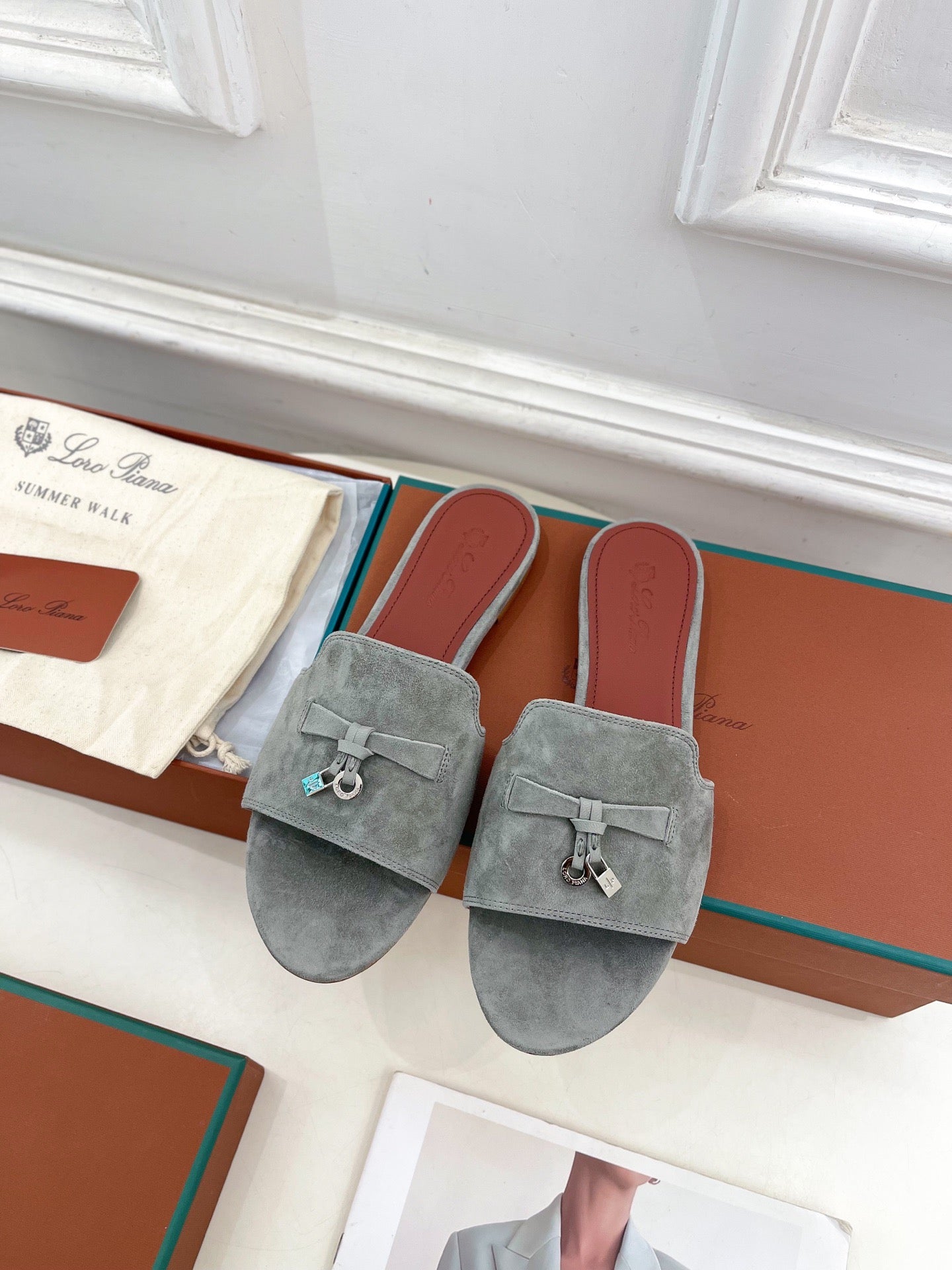 LP Sandals