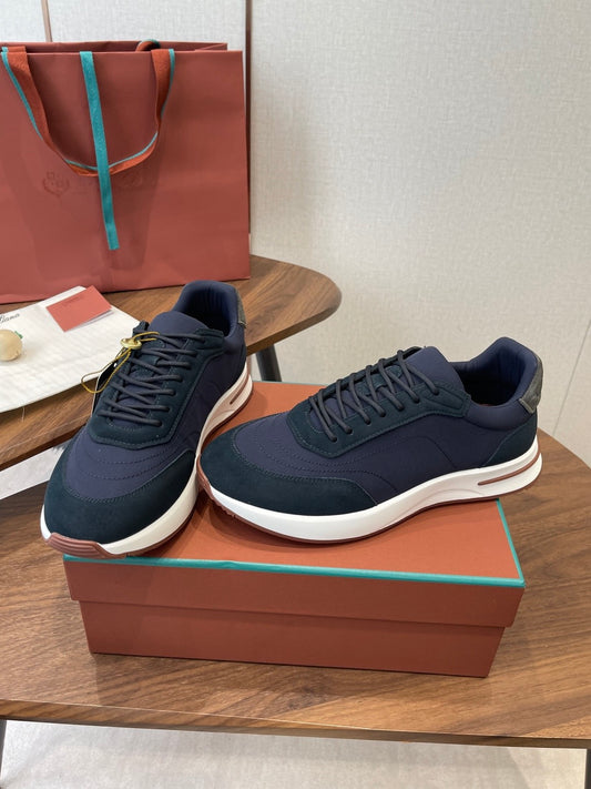 LP Sneakers