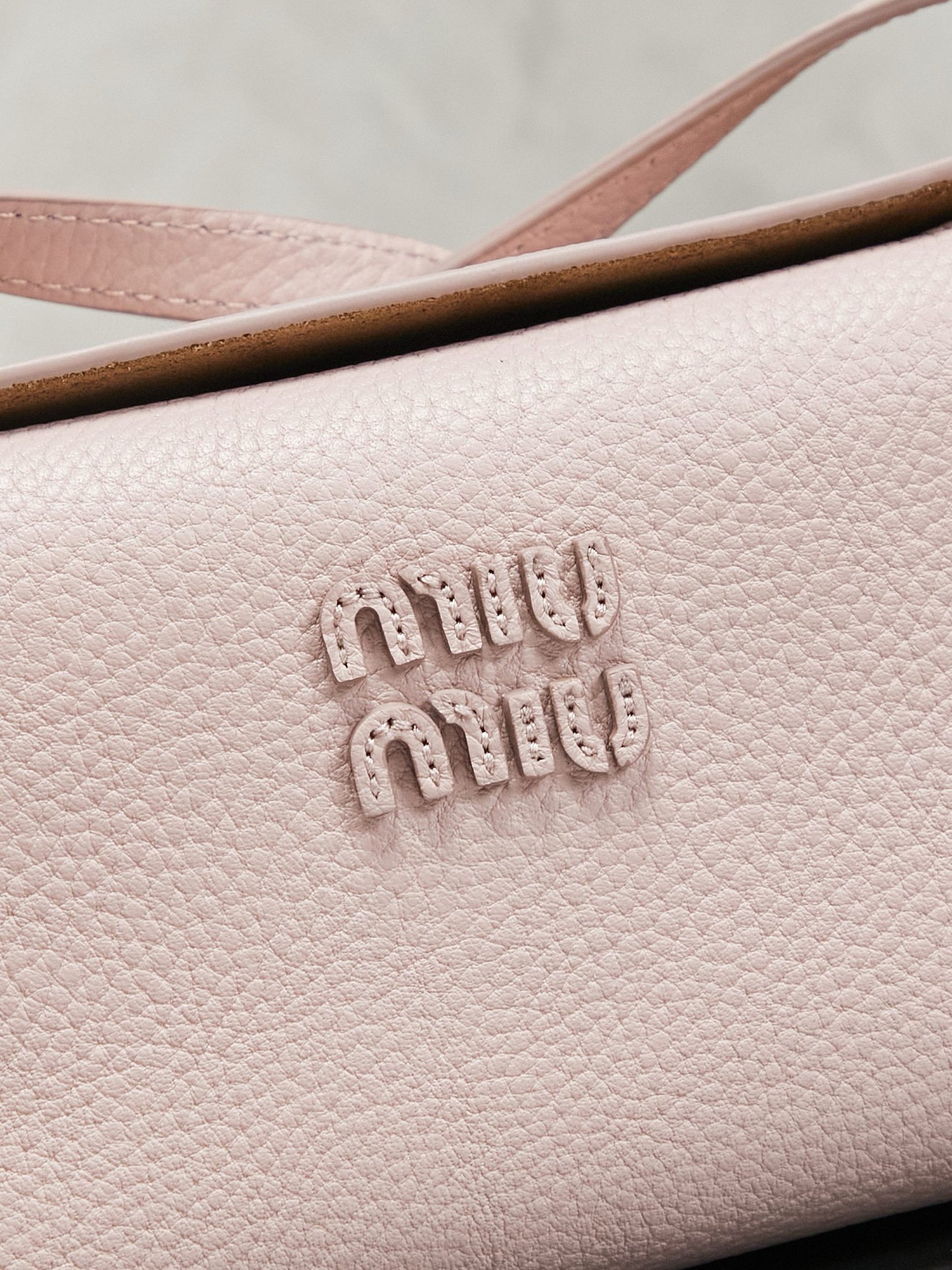 Miu Miu Cross Body Bag 18x10x7cm