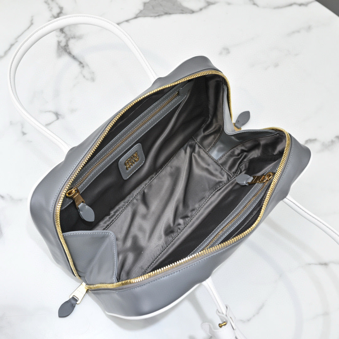 Miu Miu Bowling Bag 29x17x9cm