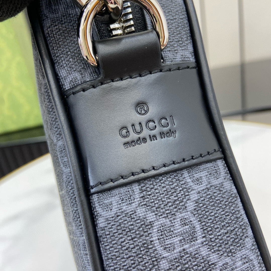 GC Messenger Bag Man