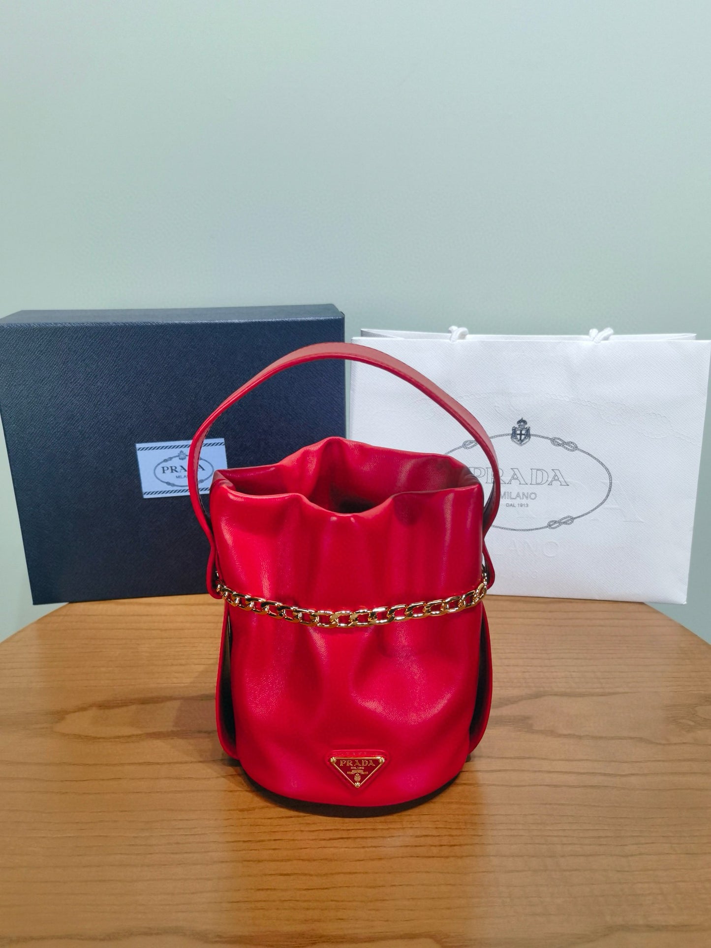 PD Petit Sac Noir Bucket Bag