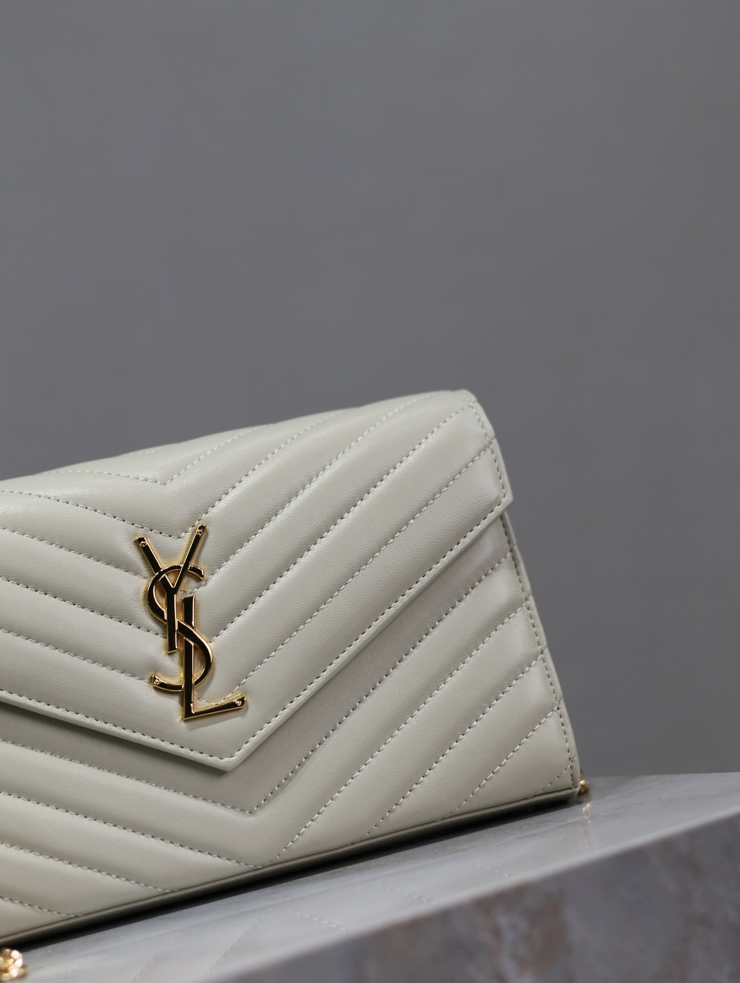 YSL Envelope 22.5