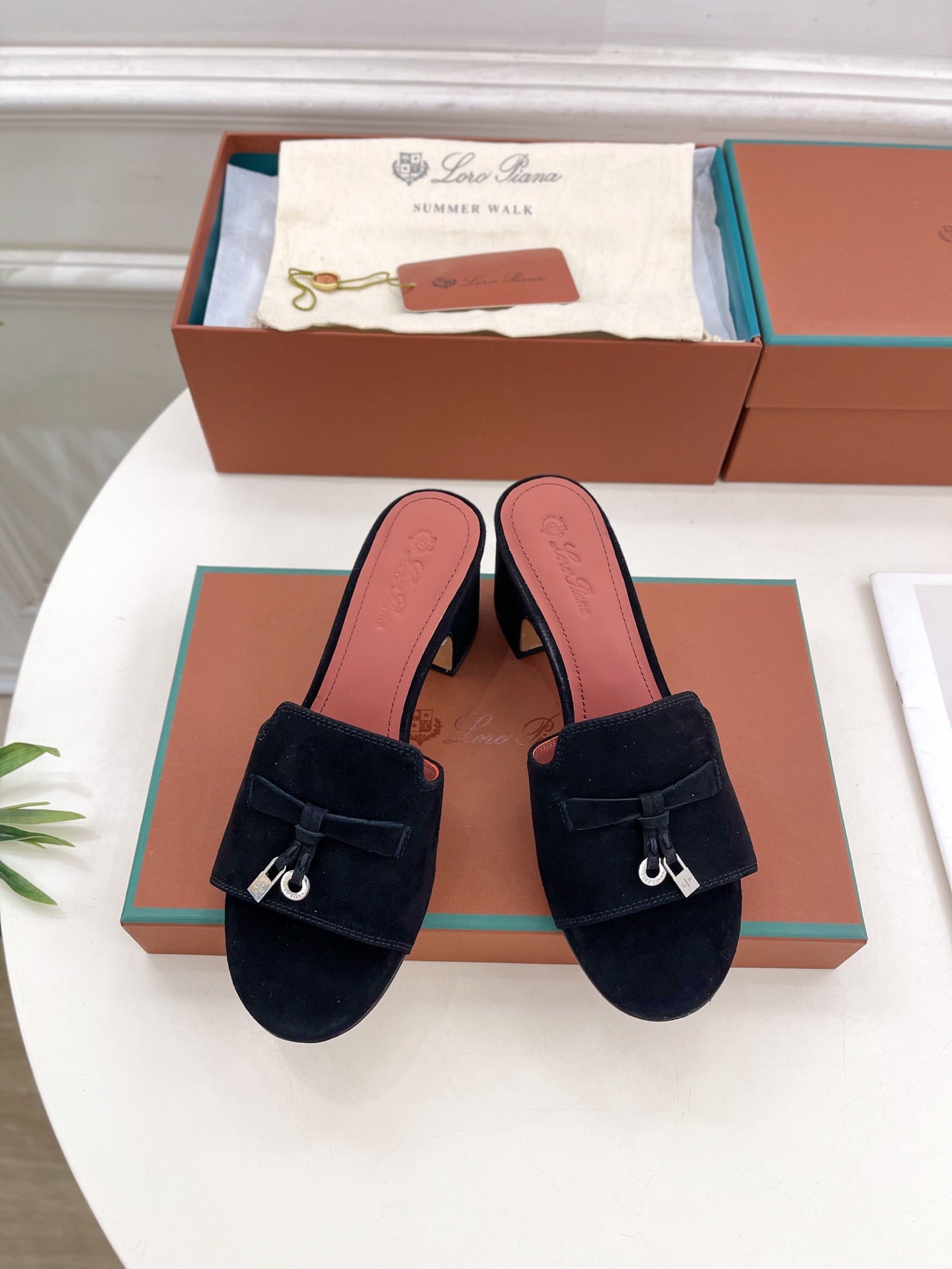 LP Sandals