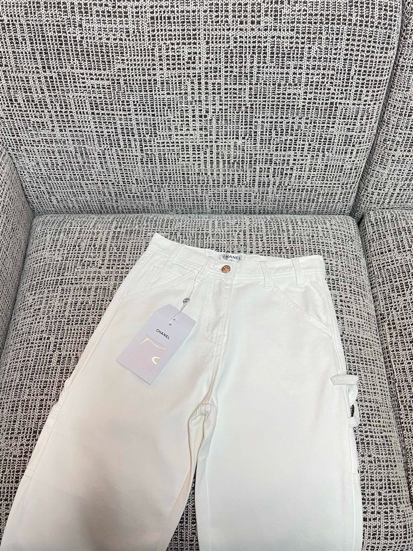 Chanel Jeans
