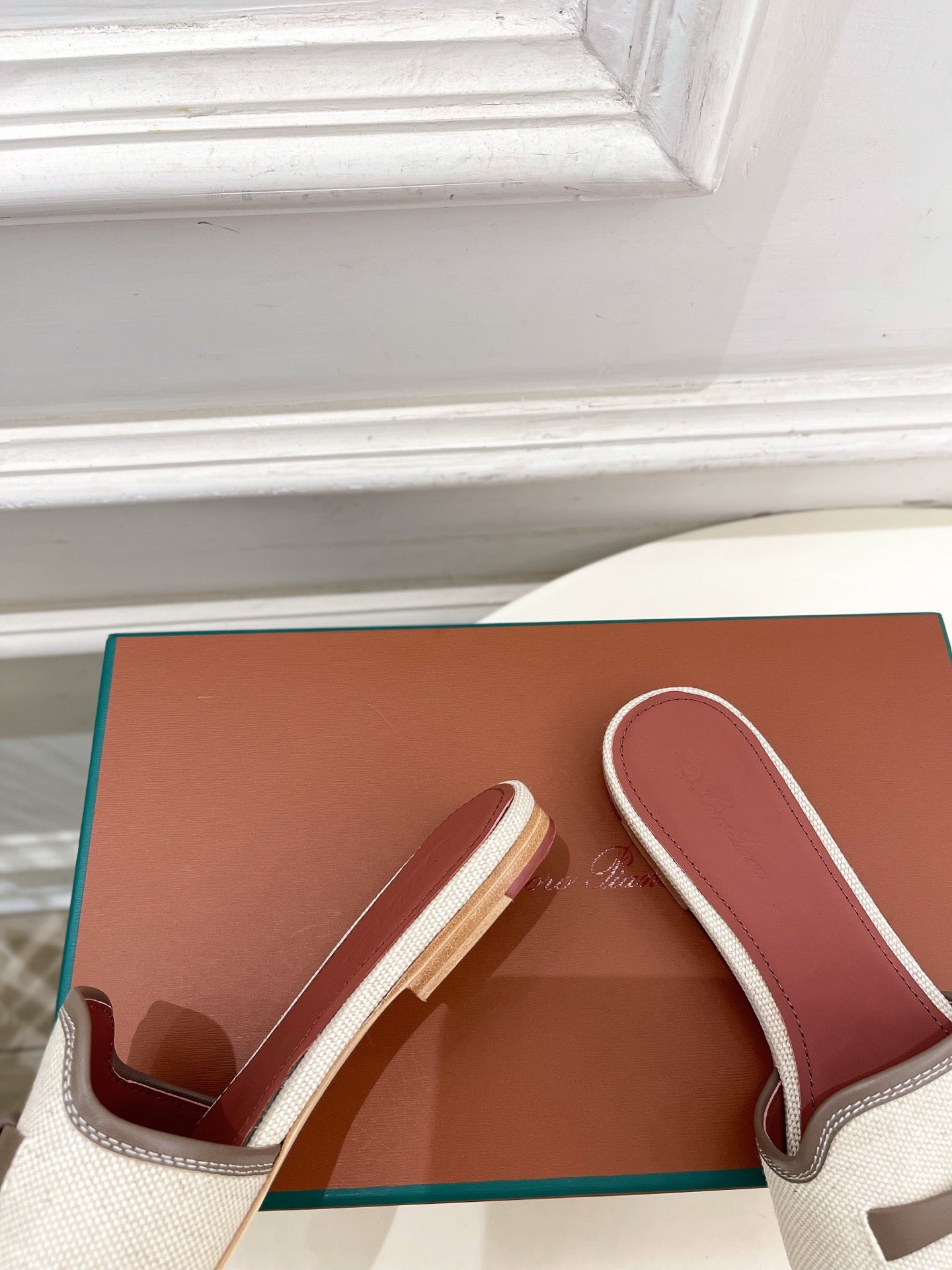 LP Sandals