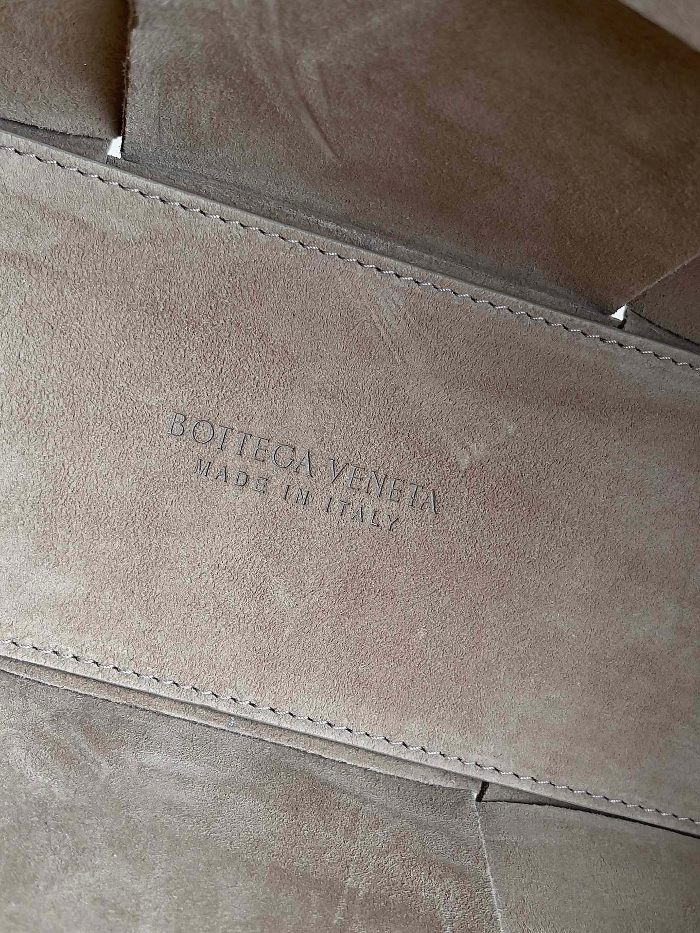 Bottega Veneta Tote Mini