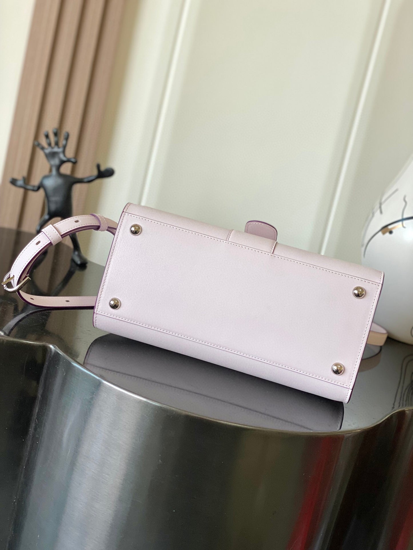 Delvaux Sling Bag (28*15*22cm)