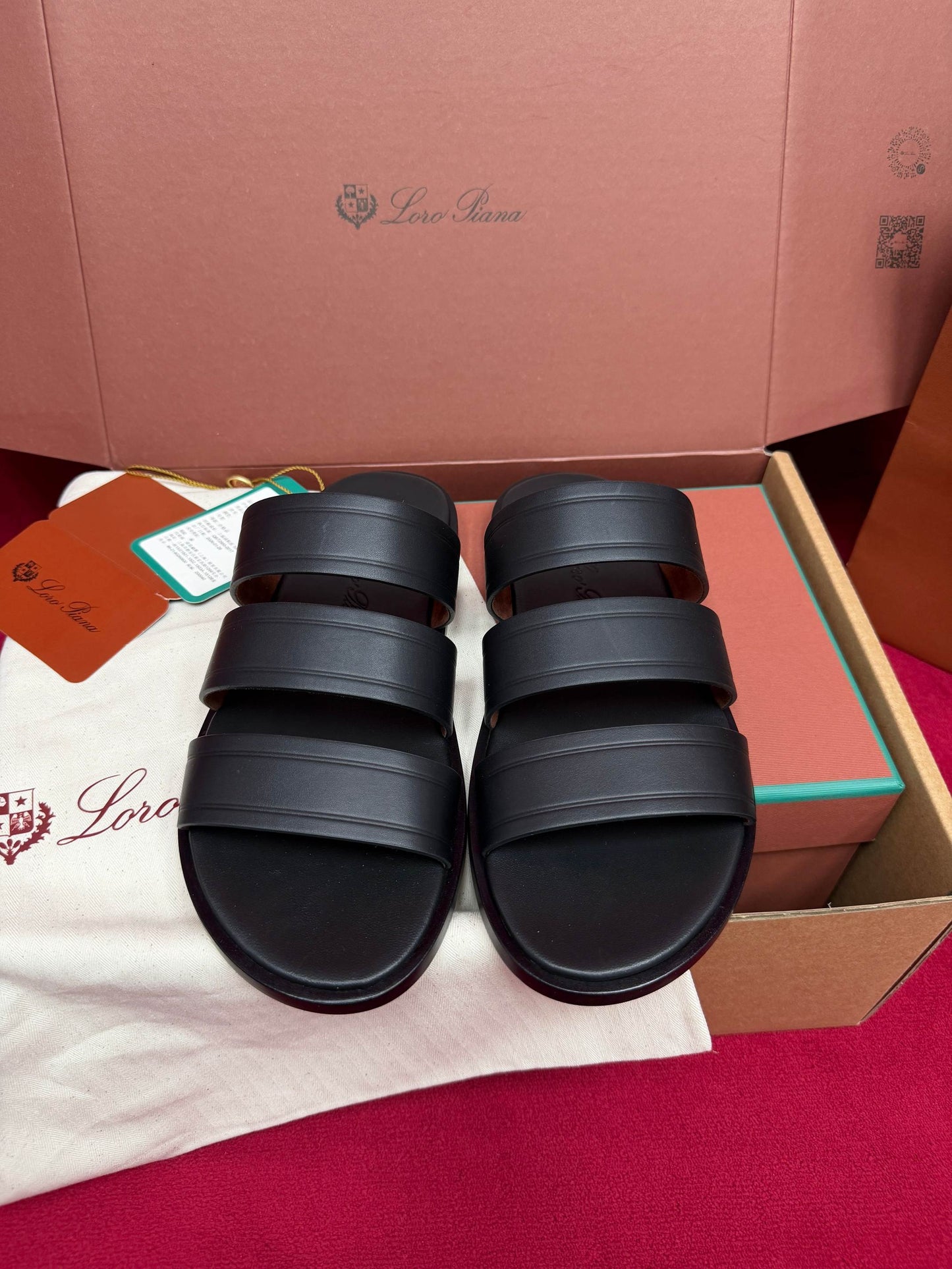 LP Sandals
