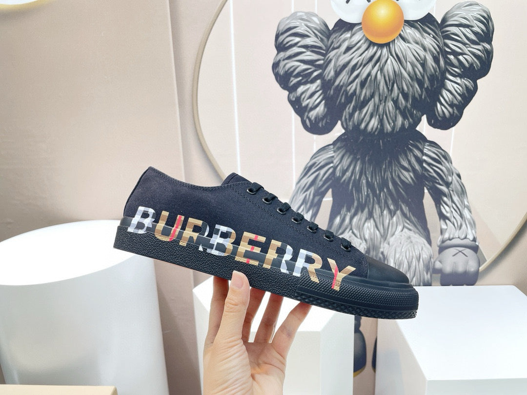 Burberry Sneakers