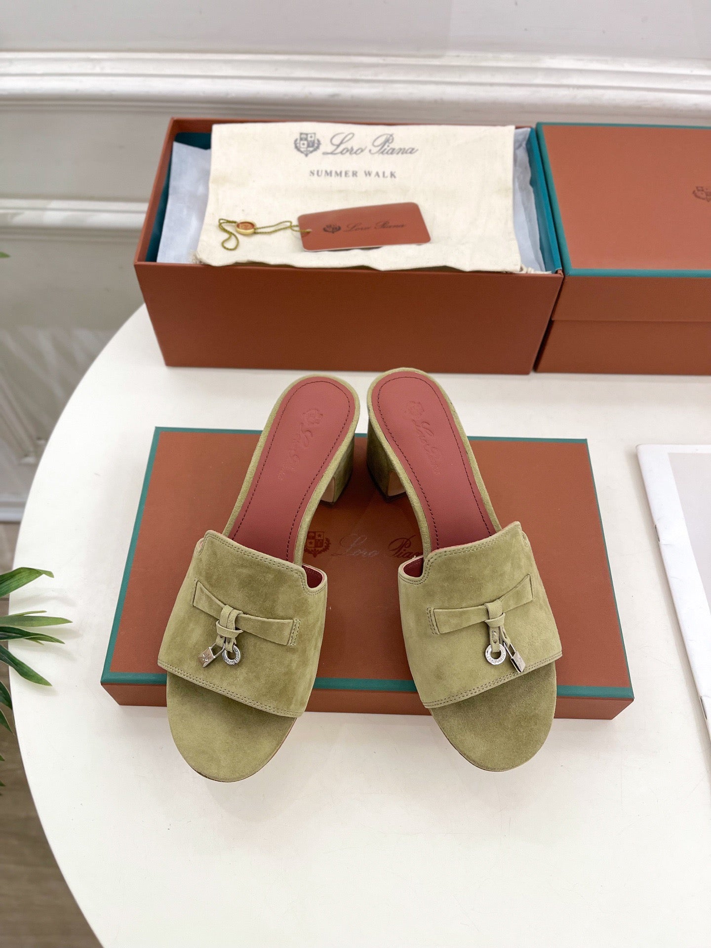 LP Sandals