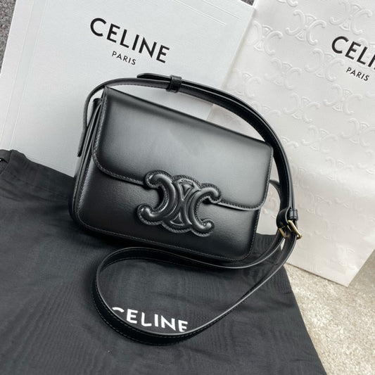 Celine Triomphe