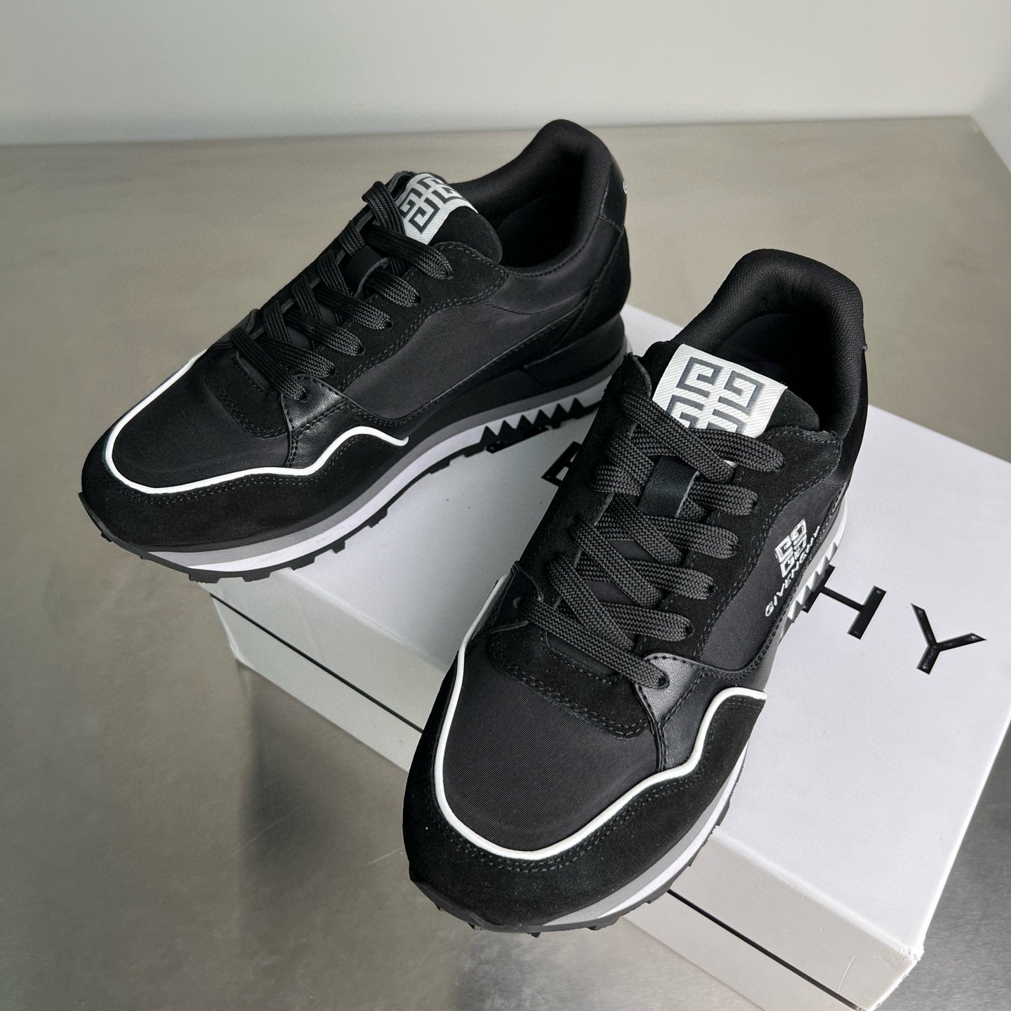 Givenchy Sneakers