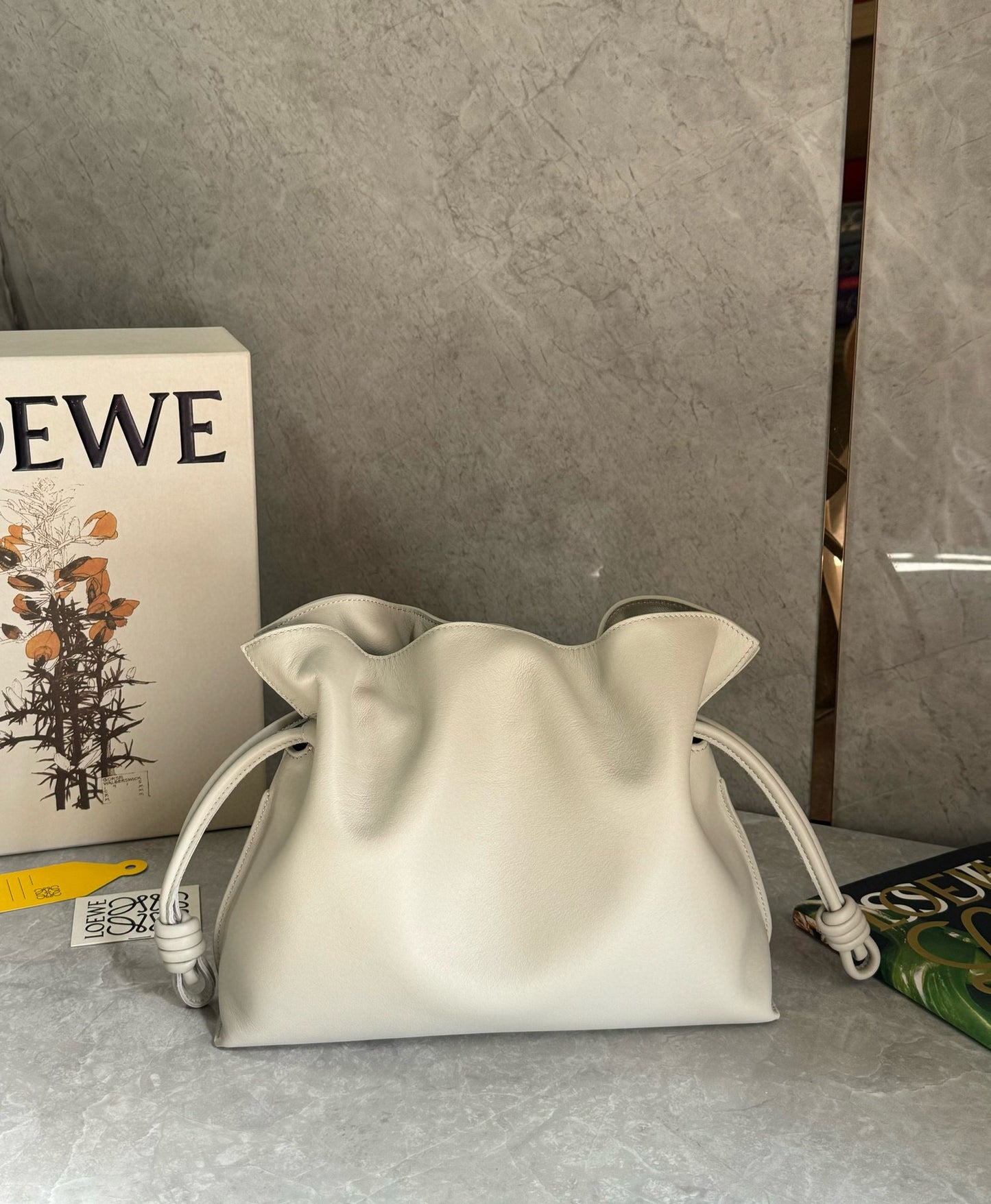 Loewe FW25 Flamenco Lucky Bag(30x24.5x10.5cm)