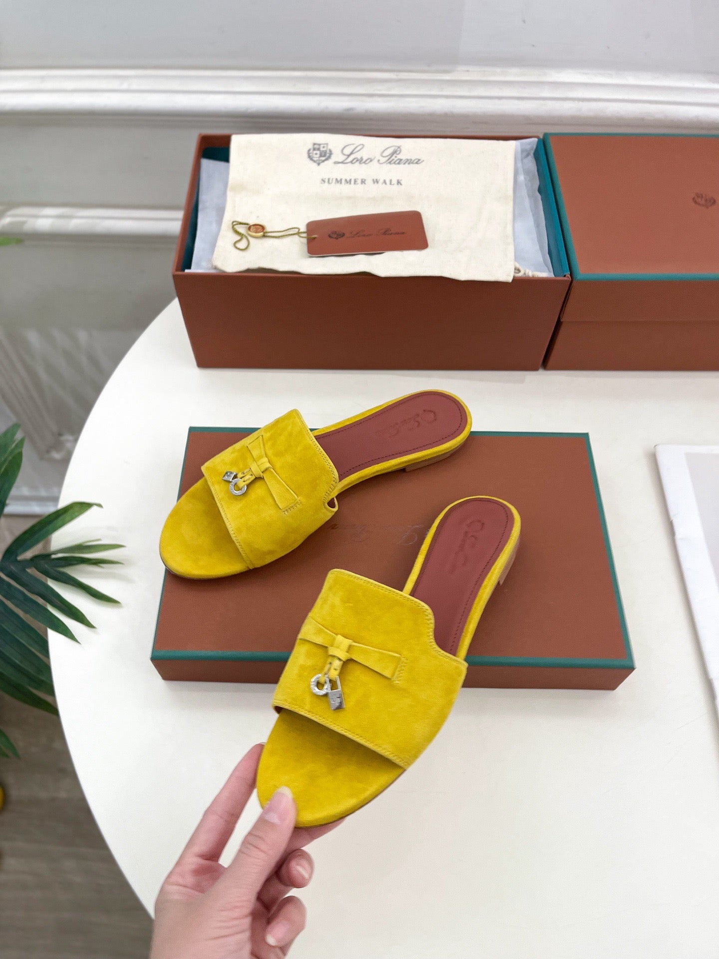 LP Sandals