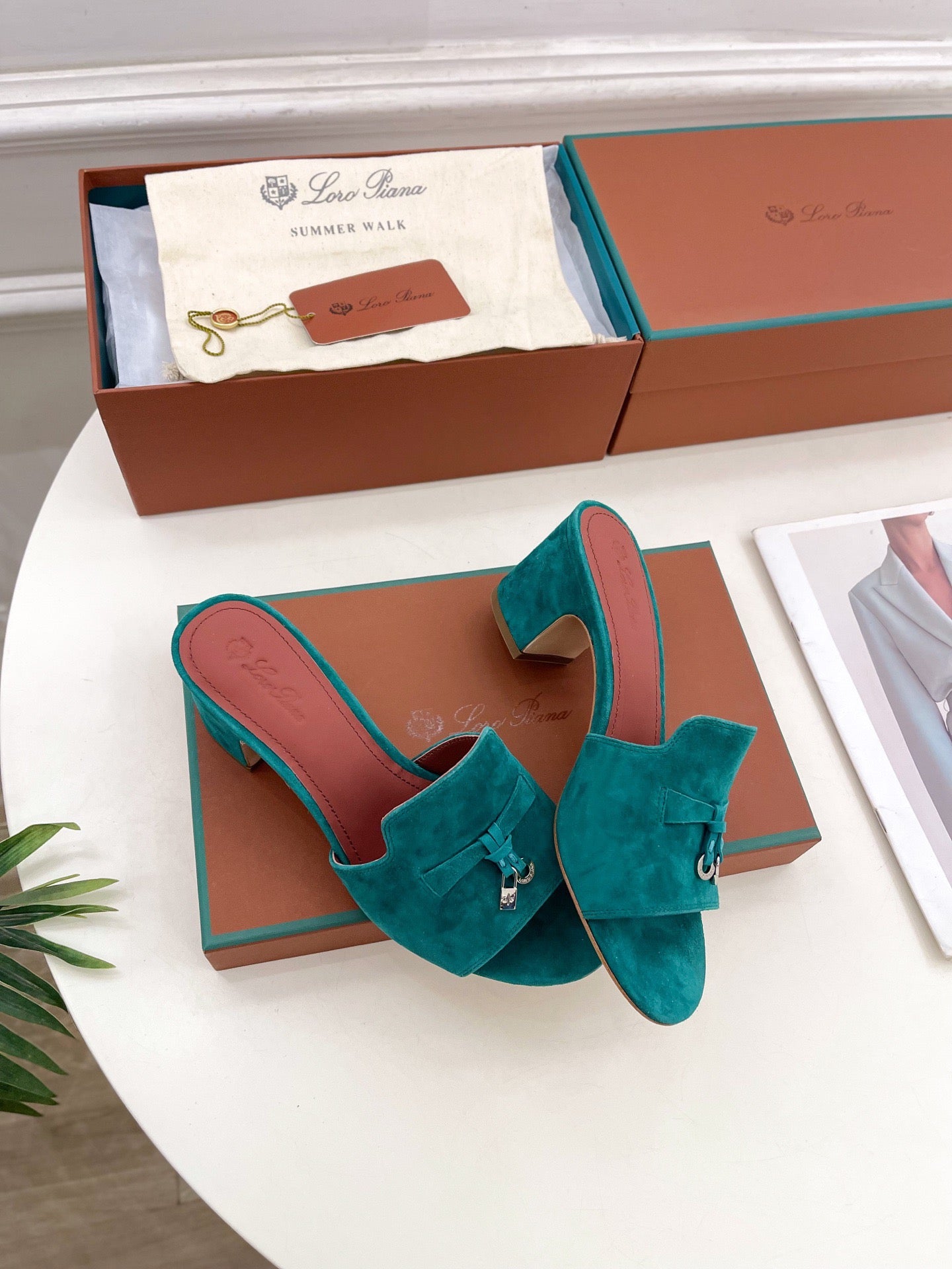 LP Sandals