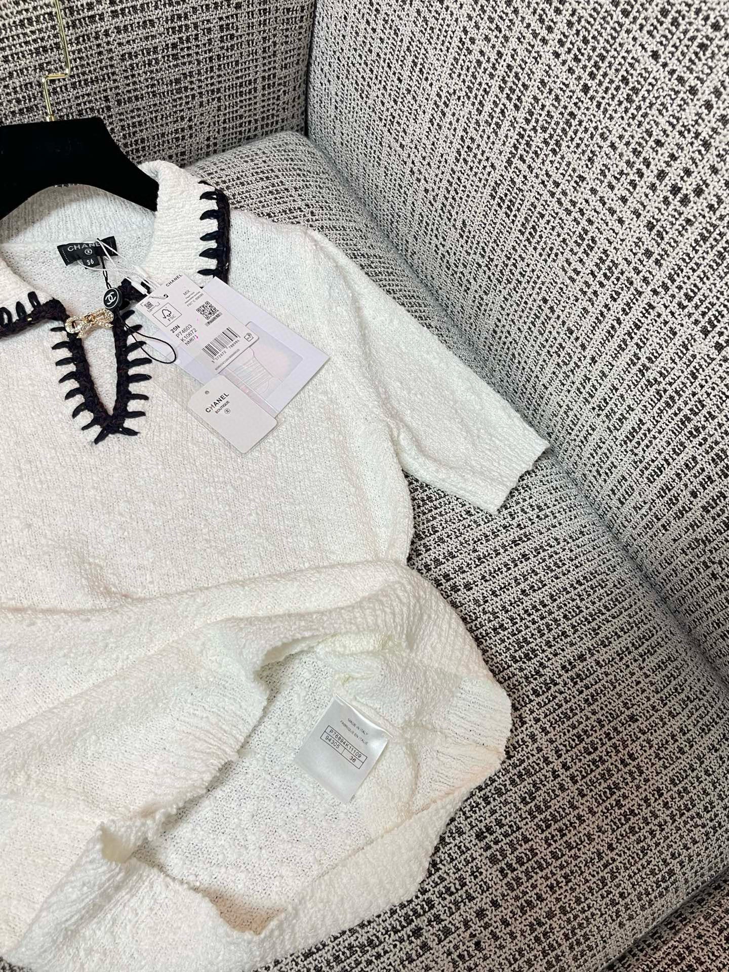 Chanel T-Shirt
