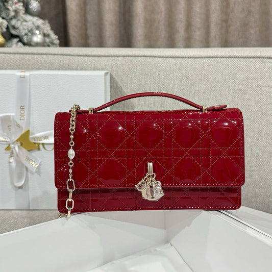 Dior WOC